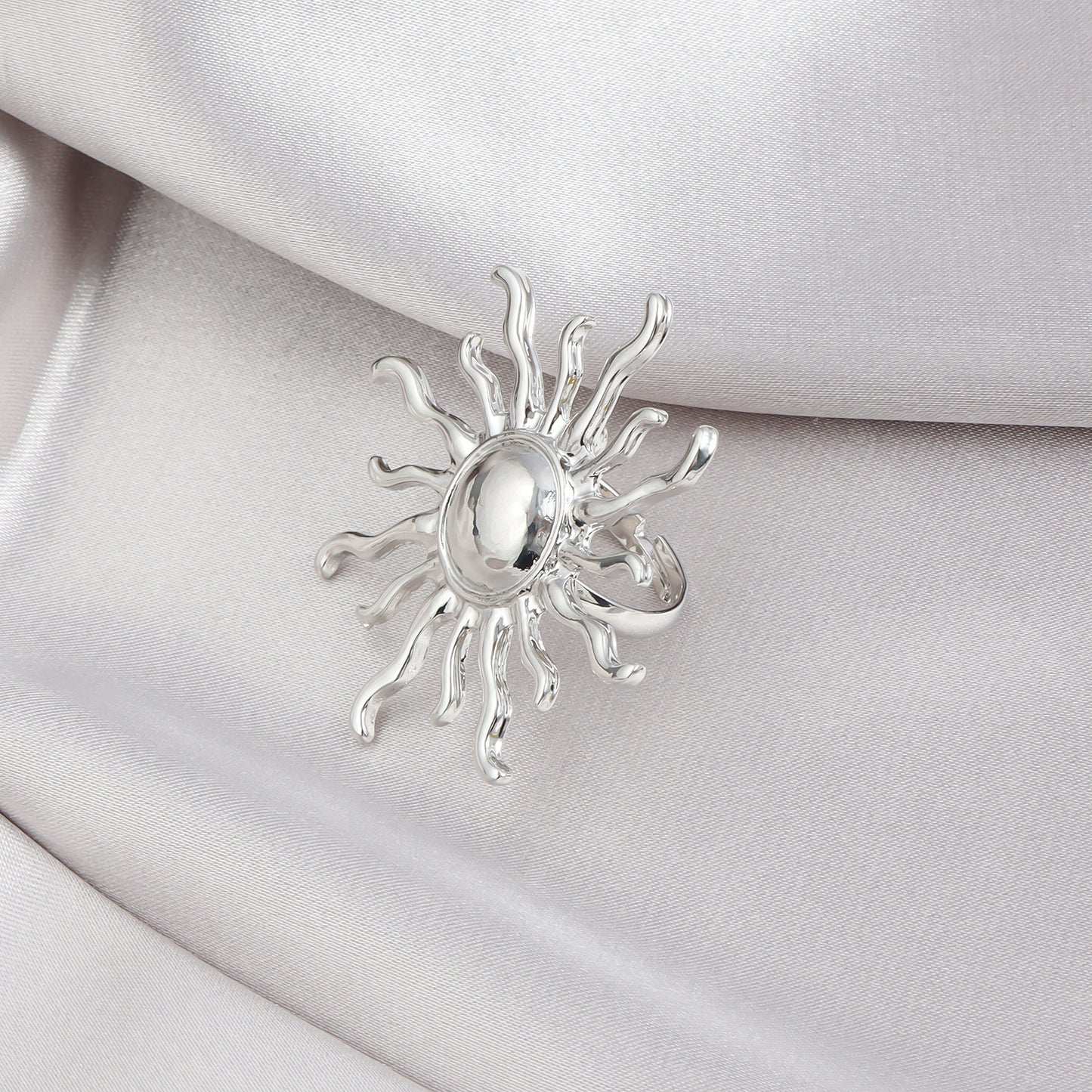 Anillo geométrico en forma de girasol bohemio para mujer con acabado metálico electrochapado