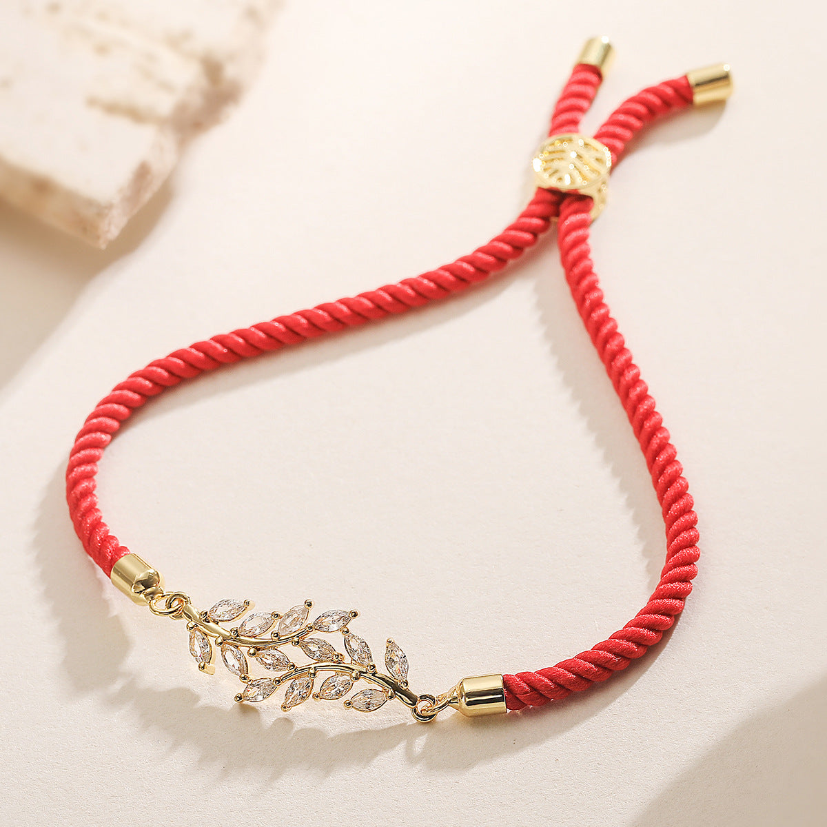 Minimalist Elegant 18K Gold Plated Brass Geometric Star Cubic Zirconia Inlay Bracelet for Women
