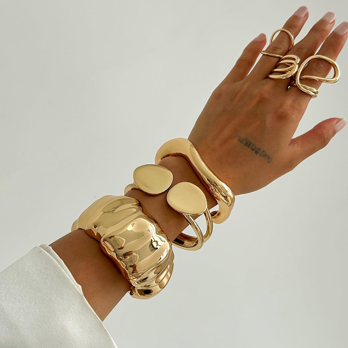 Vintage Irregular Pleated Zinc Alloy Plated Open Cuff Bracelet Set