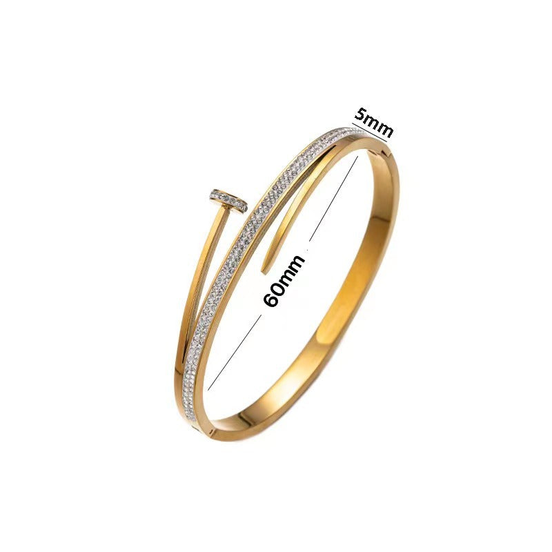 Bracciale a Polsino Minimalista in Acciaio al Titanio Lucidato Ovale Geometrico con Design a Chiodo Aperto