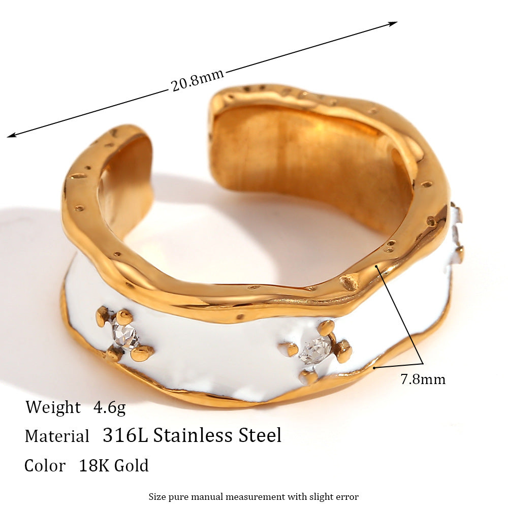 Anillo Minimalista Geométrico de Acero Inoxidable con Baño de Oro de 18K y Diseño Irregular con Micro Pavé para Mujer