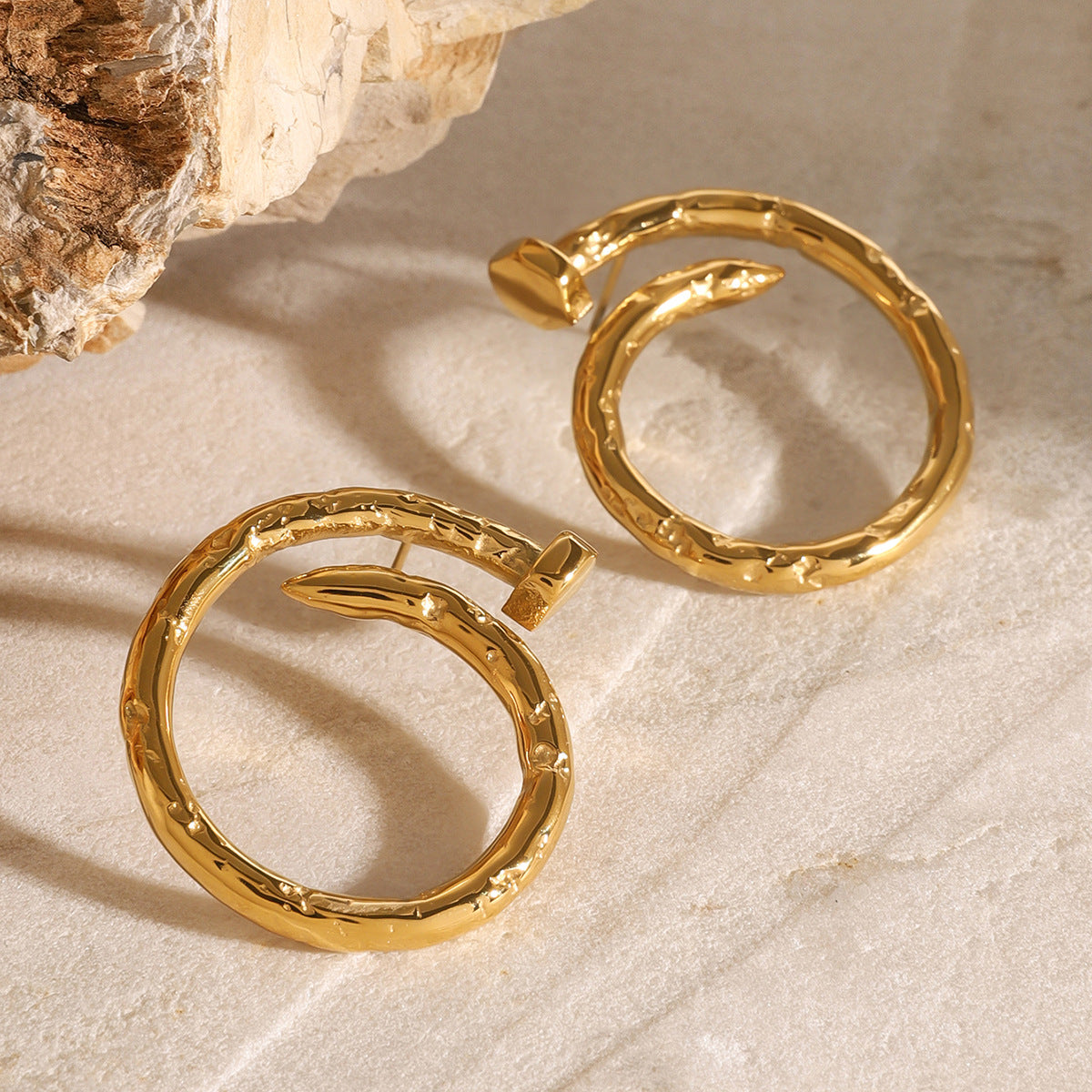 Aretes geométricos de acero inoxidable con baño para mujer, joyería minimalista y moderna