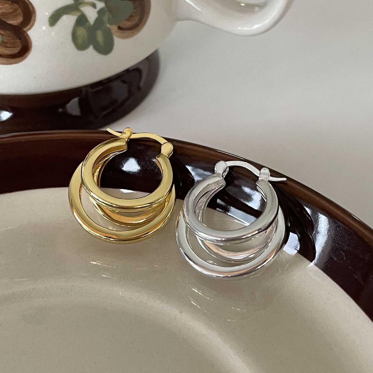 925 Sterling Silver Teardrop Pearl Inlay Earrings