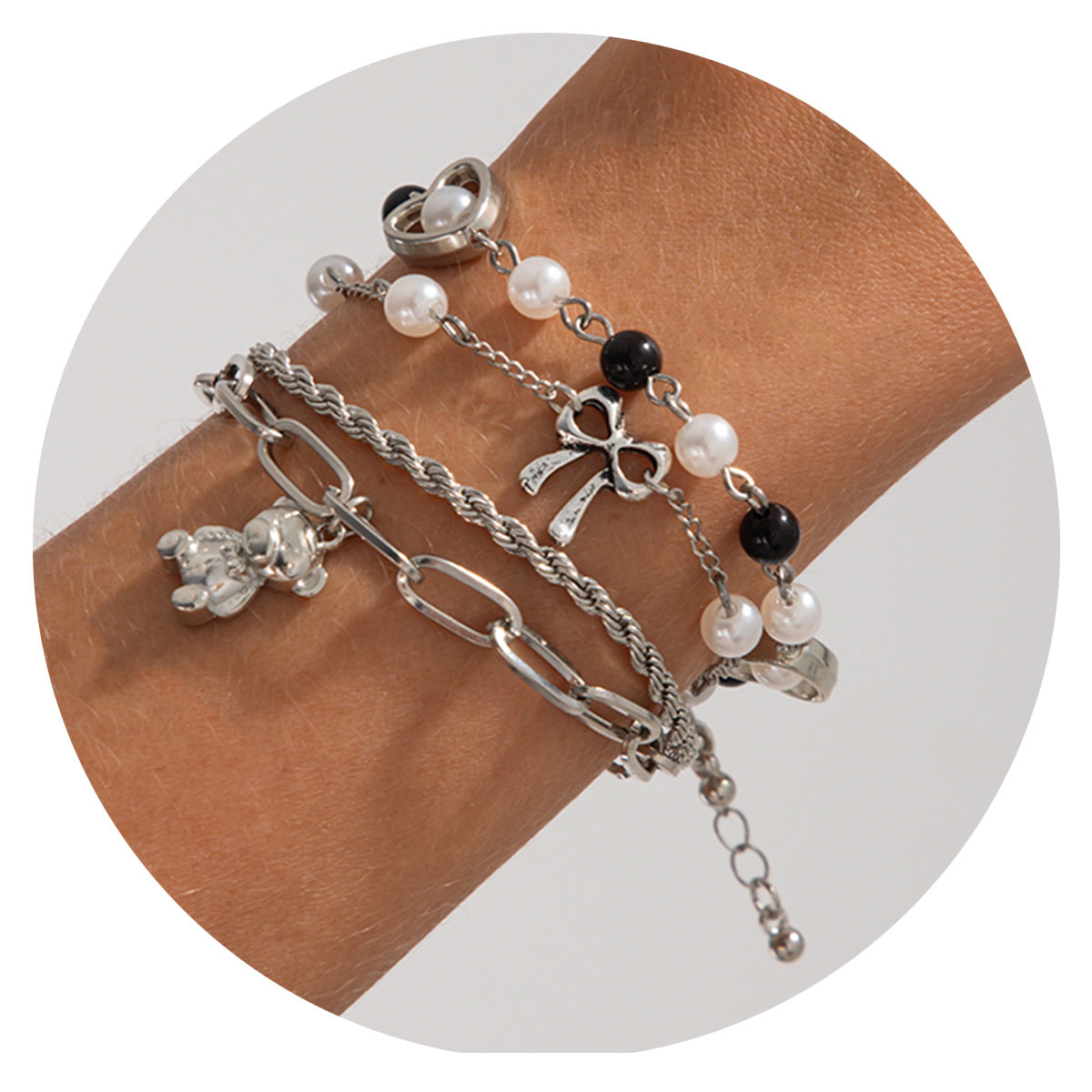 Elegante set di braccialetti a forma di stella con fiocco e ciondolo a cuore in lega con finitura placcata per donna