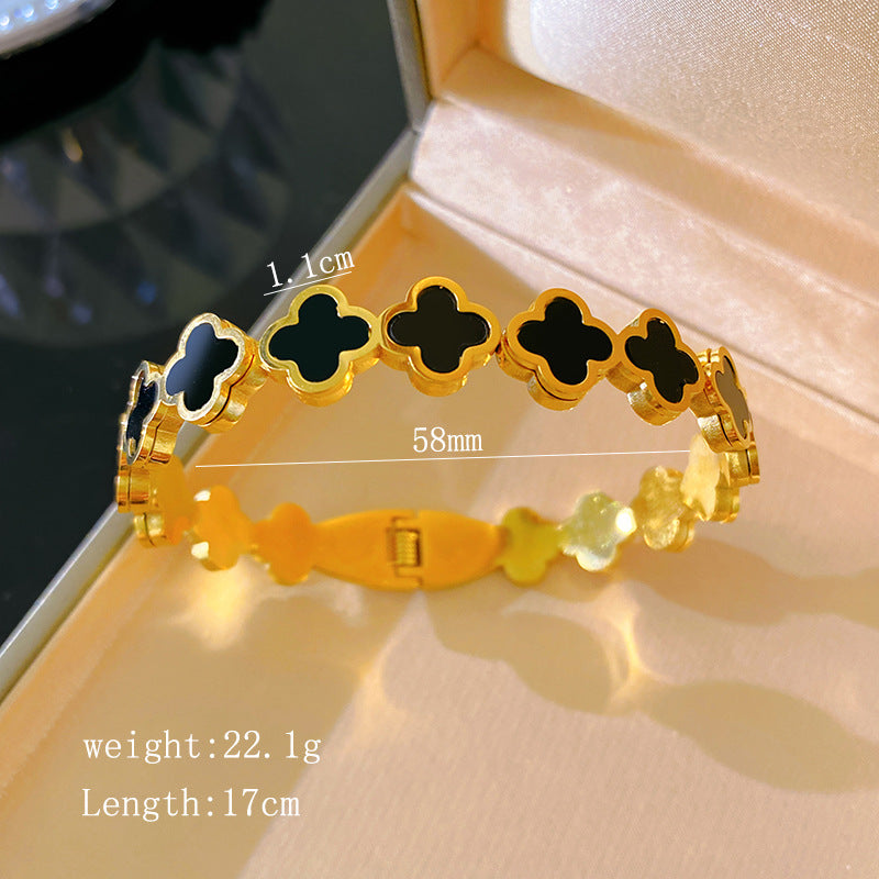 Vintage Micro-inlay Mother of Pearl Four-leaf Clover Titanium Steel Bracelet