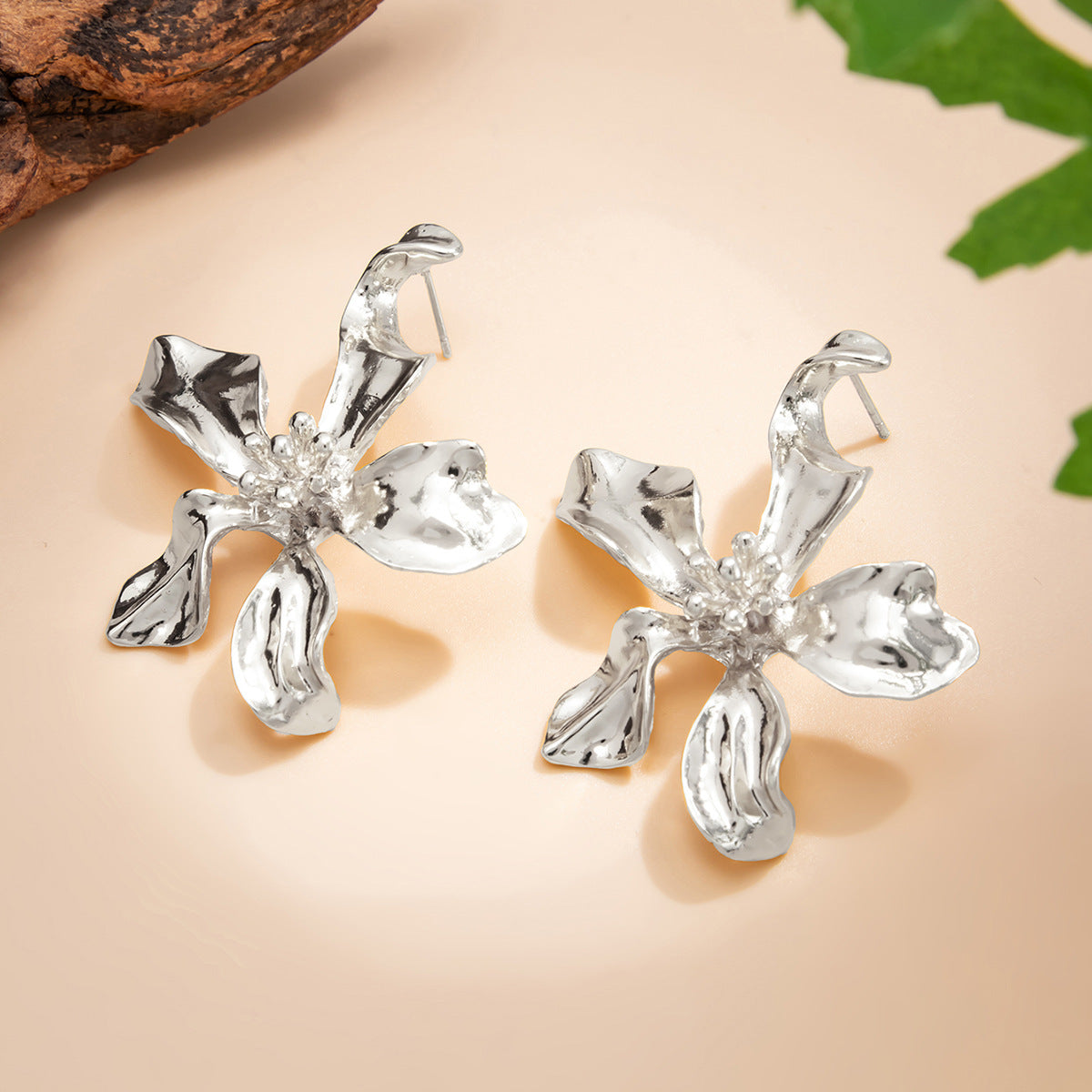 Elegant Plated Zinc Alloy Floral Geometric Hollow Irregular Ruffled Earrings for Women