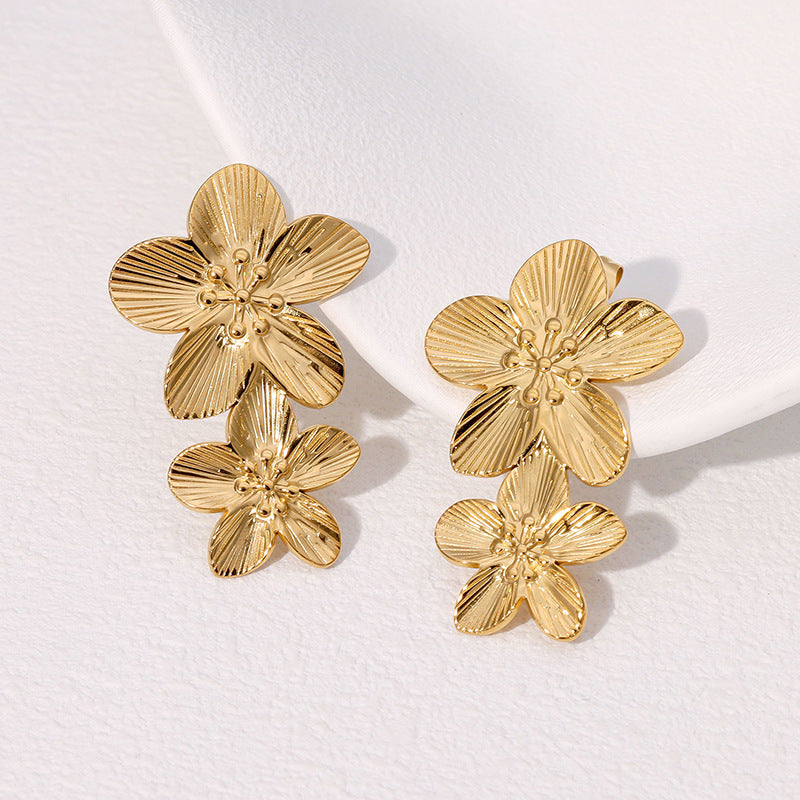 Vintage Floral Stainless Steel Gold-Plated Stud Earrings for Women Minimalist Luxury Fashion Accessory