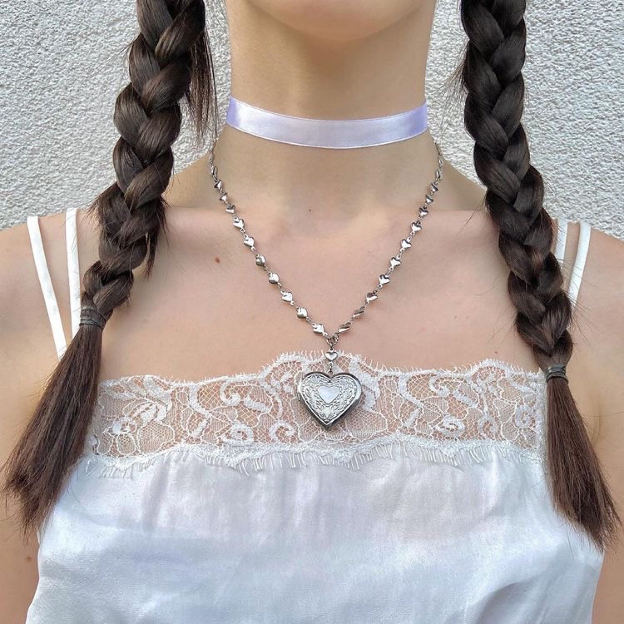 Retro Heart-Shaped Stainless Steel Pendant Necklace with Polished Titanium Steel Locket for Women