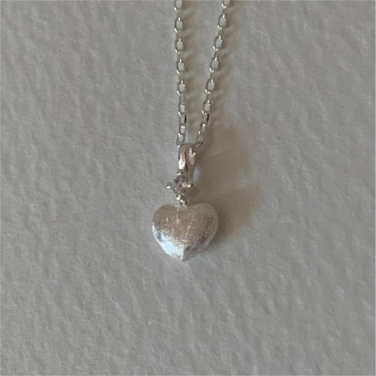 Collar Minimalista Chapado en Plata Esterlina 925 con Corazón, Detalles de Diamantes de Imitación y Cadena Serpiente