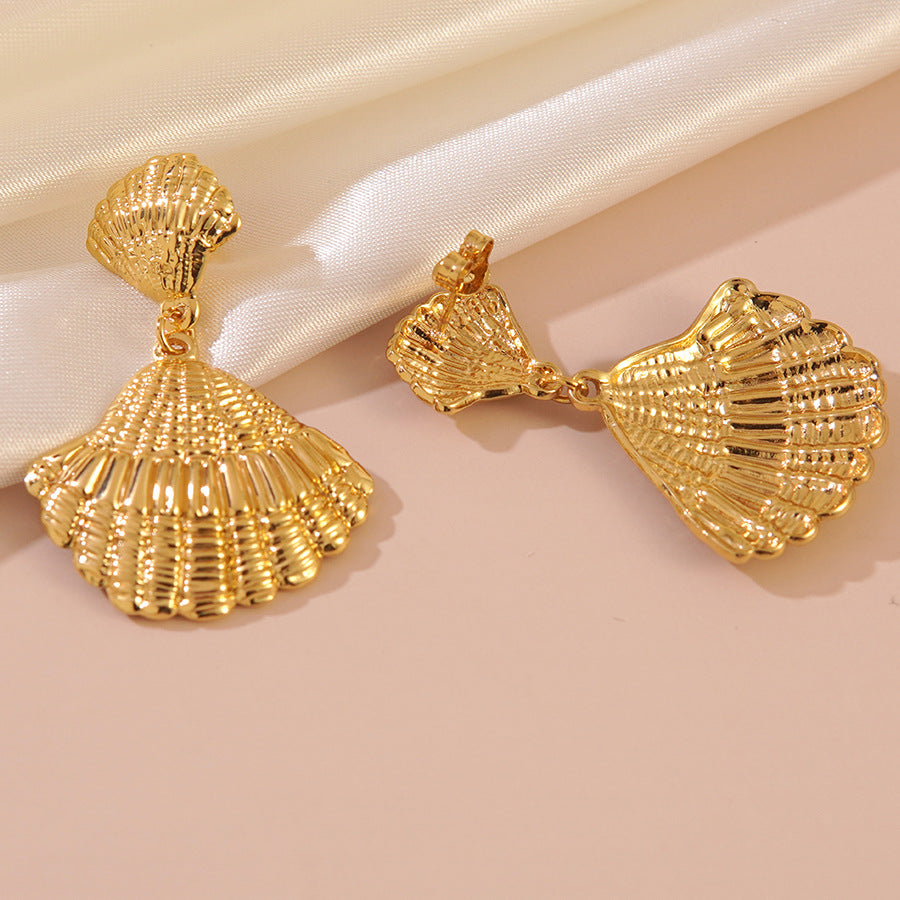 Orecchini da donna geometrici in acciaio inossidabile placcati oro con conchiglia, stile lusso minimalista