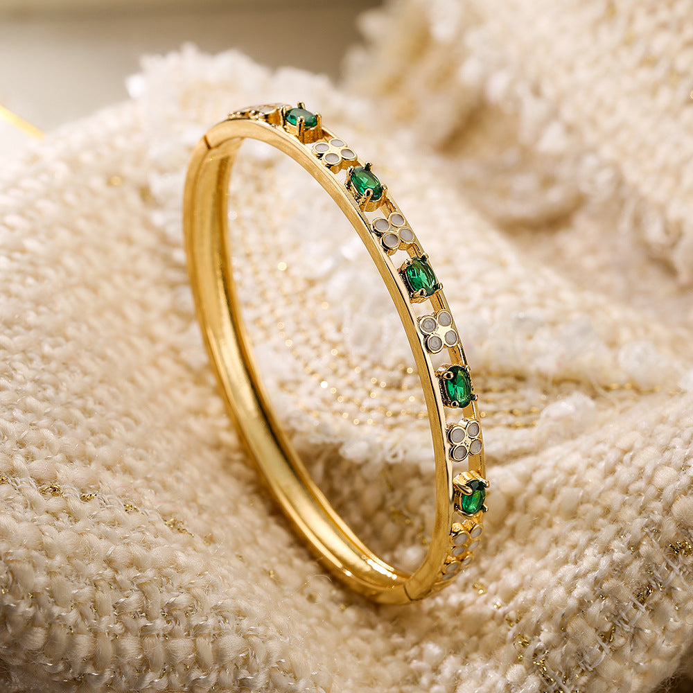 Minimalist Round Copper Bracelet with 18K Gold Plating and Enamel Finish for Women