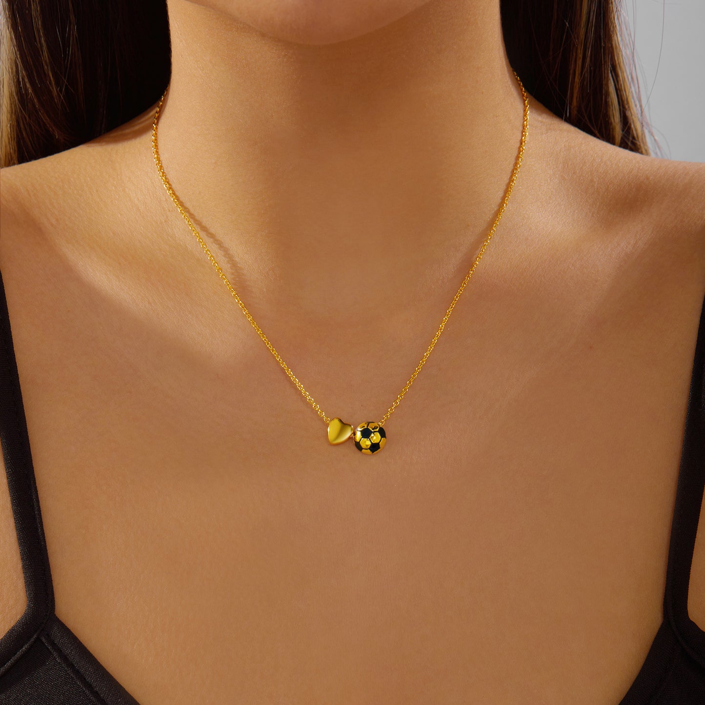 Ciondolo a cuore sportivo in lega di zinco placcata Collana a catena cubana Gioielli di moda unisex