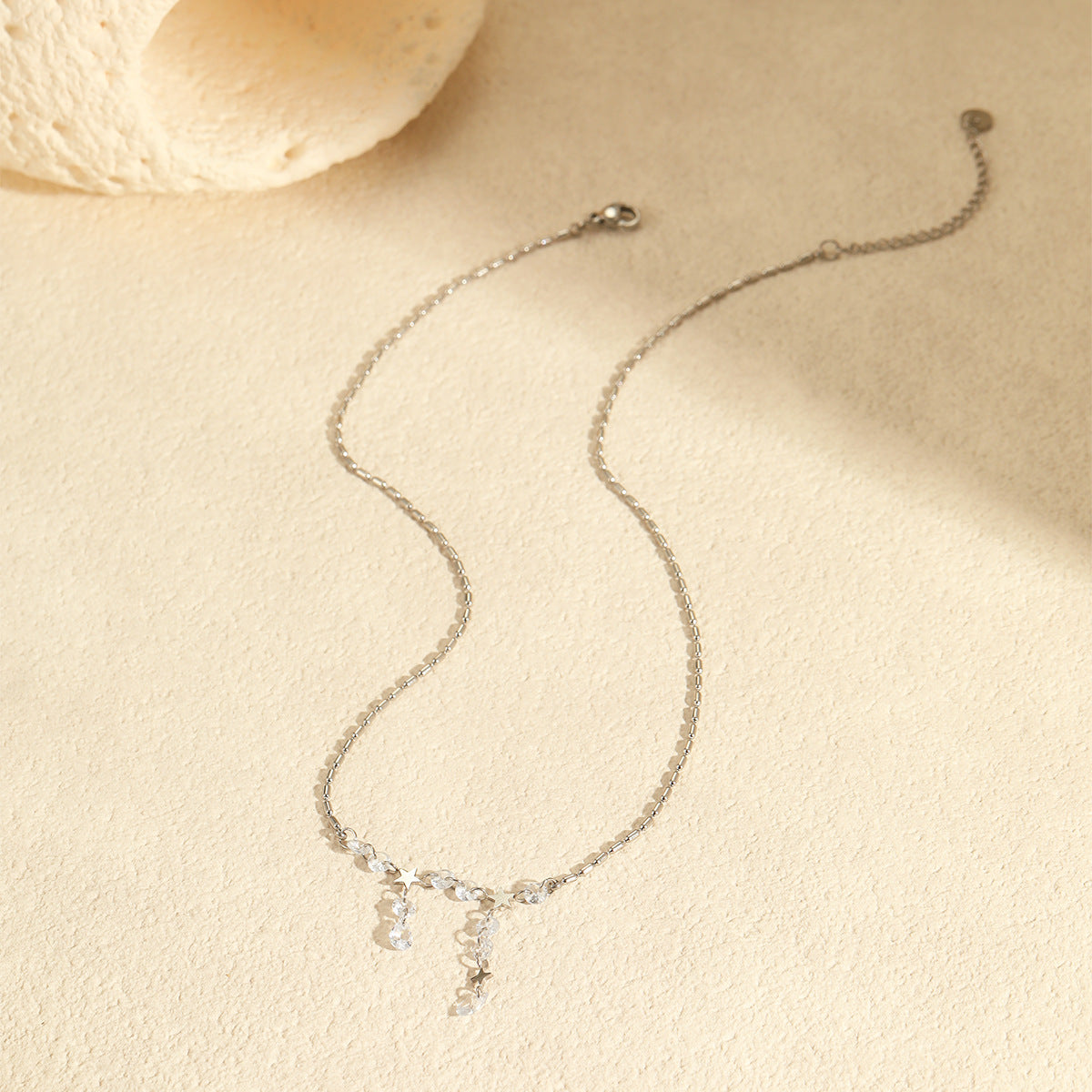 Elegante Collar de Borla de Acero Inoxidable con Baño de Oro de 18K e Incrustaciones de Circones para Mujer