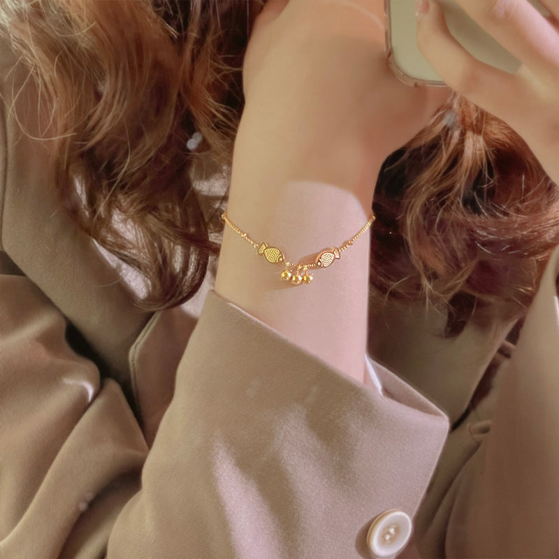 Original Design Fish-Shaped Pendant Bracelet for Women and Men Titanium Steel Plated with Gold Tone