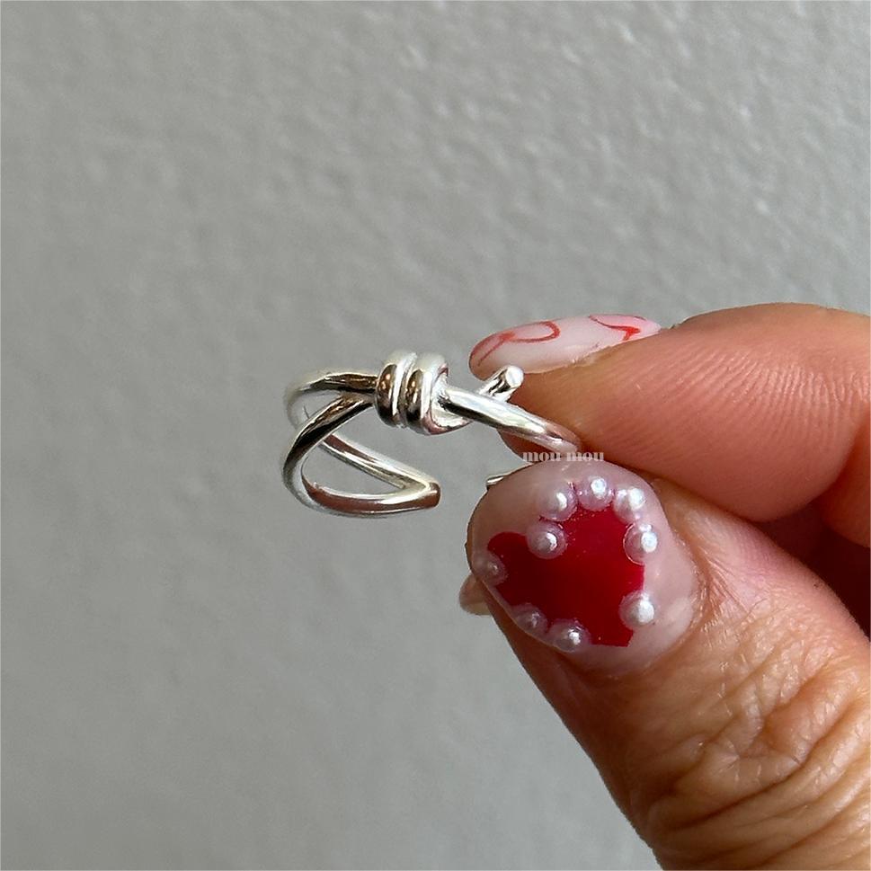 Anello tondo minimalista in argento sterling 925 con nodo per donna