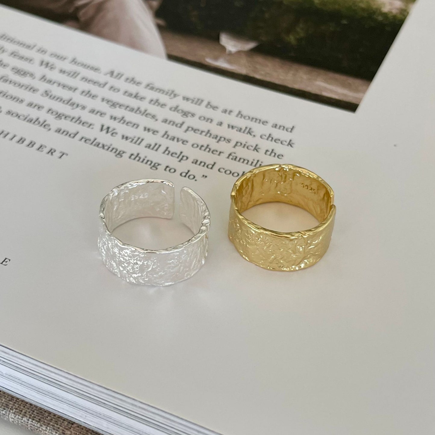 Anello da donna minimalista con cuore geometrico intarsiato in argento sterling 925