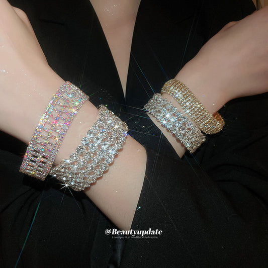 Bracciale Minimalista Rotondo in Metallo con Strass Intarsiati da Donna, Stile Lussuoso ed Elegante