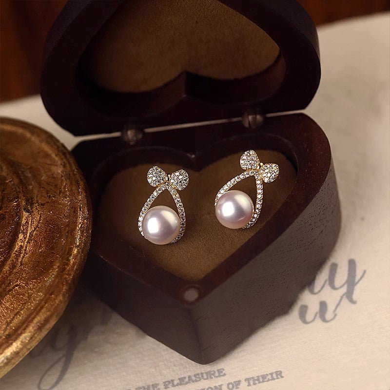 Pendientes de Flores Geométricas con Incrustaciones de Diamantes de Imitación en Cobre Bañado y Postes de Acero Inoxidable para Mujer, Joyería de Oreja de Lujo Minimalista y de Moda para el Día a Día