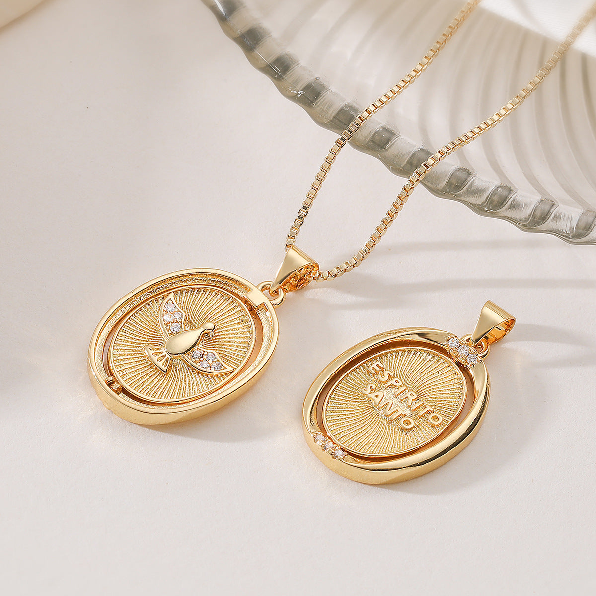 Vintage Hip-hop 18K Gold Plated Brass Oval Eagle Cubic Zirconia Pendant Necklace