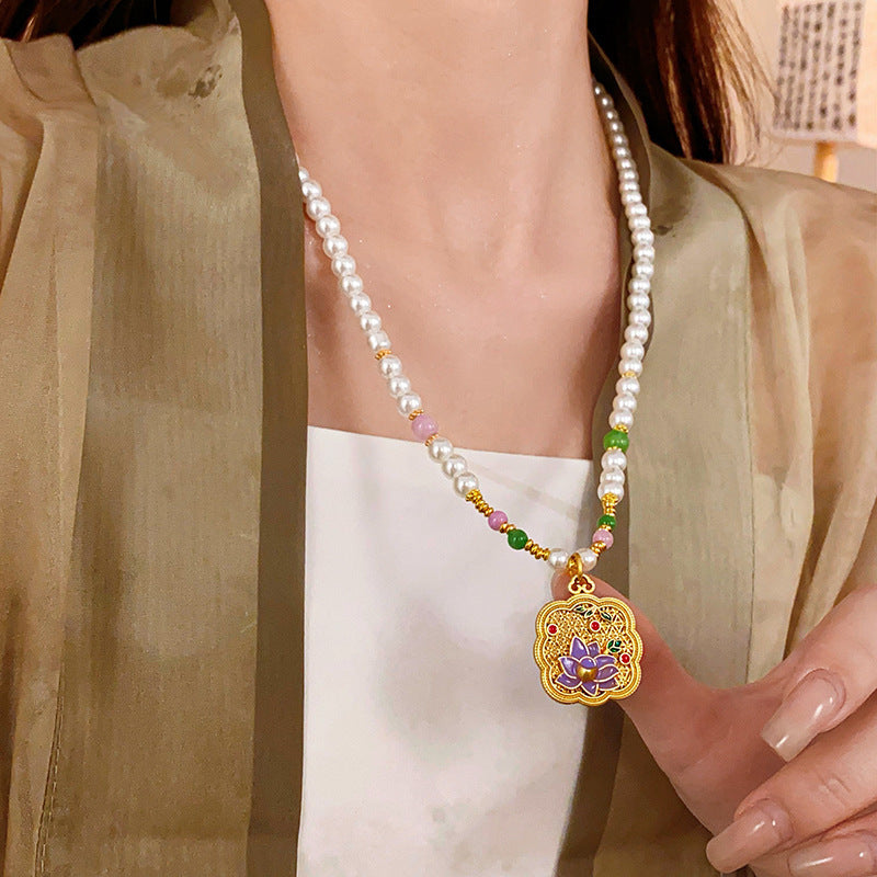 Nuevo Collar Colgante de Loto y Abanico Estilo Chino en Aleación con Baño de Oro, Diseño Geométrico, Elegante Cadena de Clavícula para Mujer