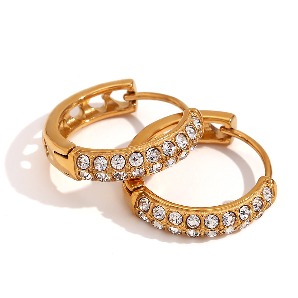 Orecchini a clip geometrici alla moda in acciaio inossidabile con placcatura in oro 18 carati, micro-pavé a doppia fila e design a cuore traforato per donna
