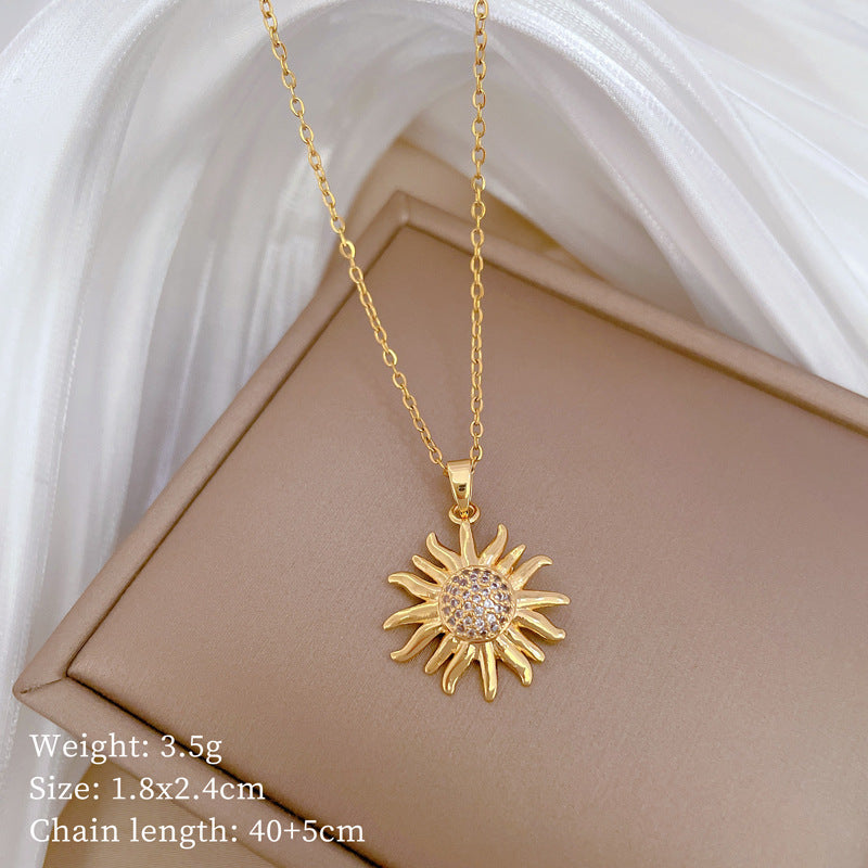 Collana Unisex in Acciaio al Titanio Geometrico a Farfalla con Ciondolo Placcato in Rame