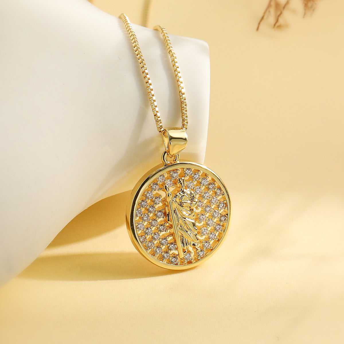 Minimalist Geometric Maria Pendant Necklace for Women with Copper Base Plated in 18K Gold and Zircon Inlay