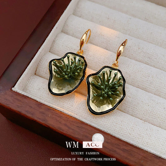 Vintage-Style Irregular Flower Geometric Earrings in Copper with Electroplating for Women