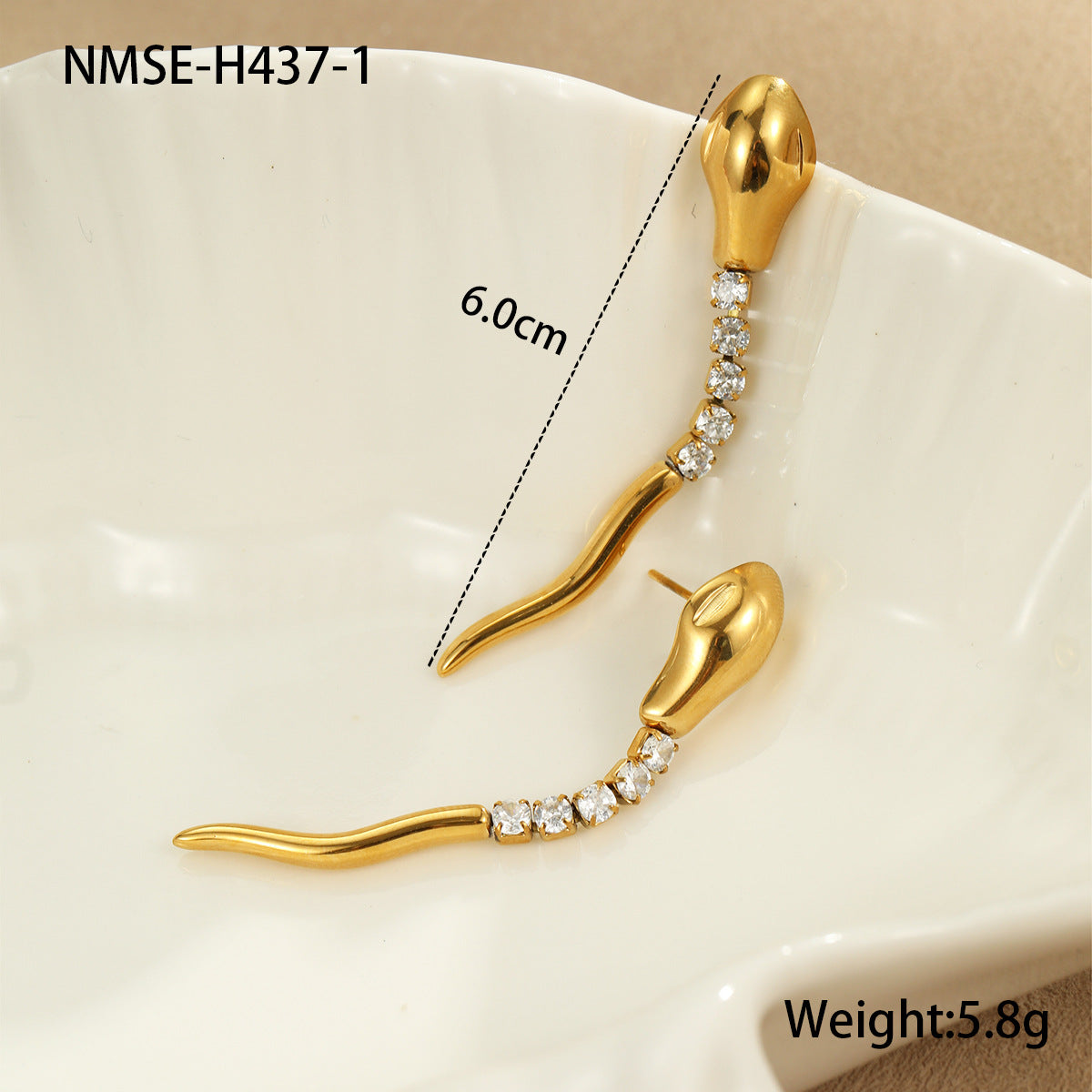 Set di orecchini, bracciale e anello da donna in acciaio al titanio a forma di serpente, placcato e alla moda