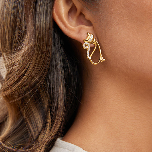 Pendientes de Gato Geométricos de Lujo Bañados en Oro de 18K Acero Inoxidable con Incrustaciones de Pedrería Joyería de Moda para Mujer