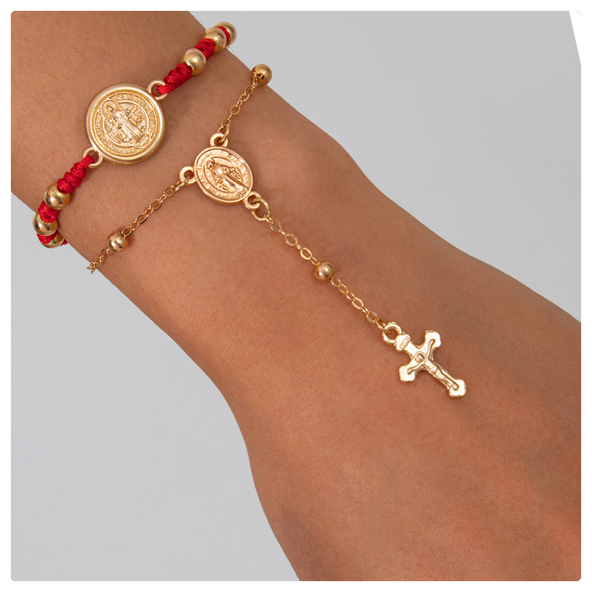 Bracciale da donna in lega in stile vintage con croce pendente, nappe e dettagli a catena