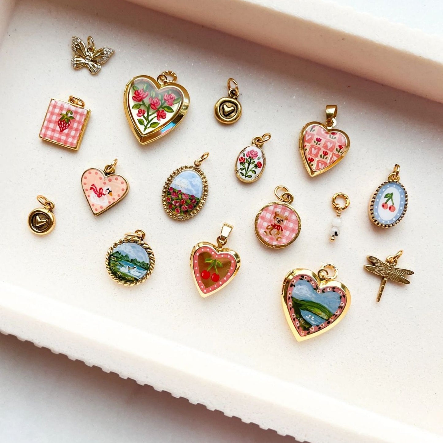 Vintage 14K Gold Plated Heart Round Floral Drip Oil Brass Pendant Charm Bar