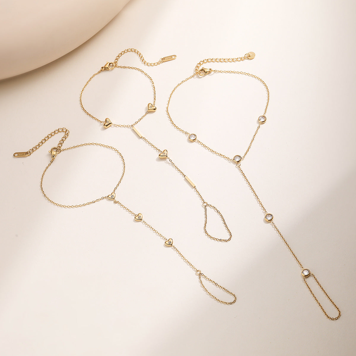 Fashion 18K Gold Plated Heart Cubic Zirconia Stainless Steel Hand Chain for Women