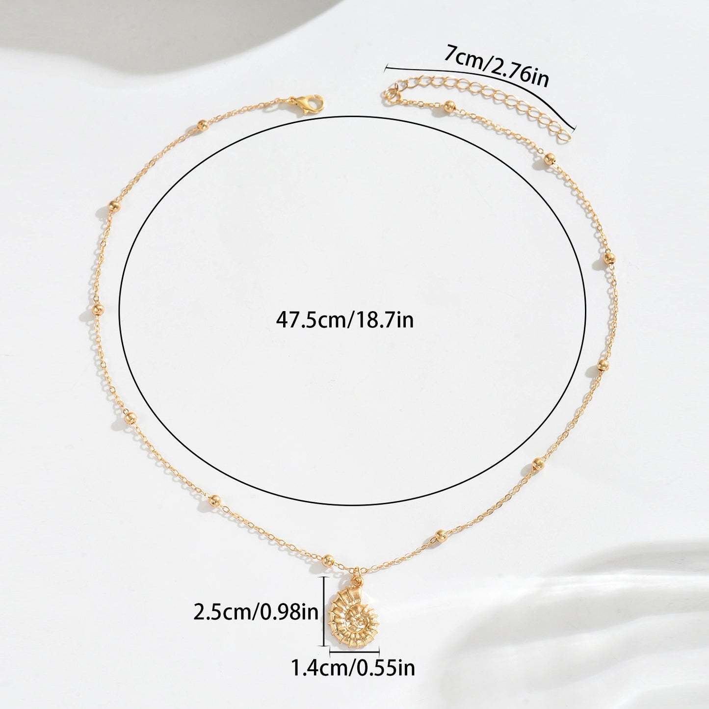 Collar de mujer de aleación de zinc en forma de concha, con acabado galvanizado, diseño geométrico minimalista, elegante cadena a la altura de la clavícula