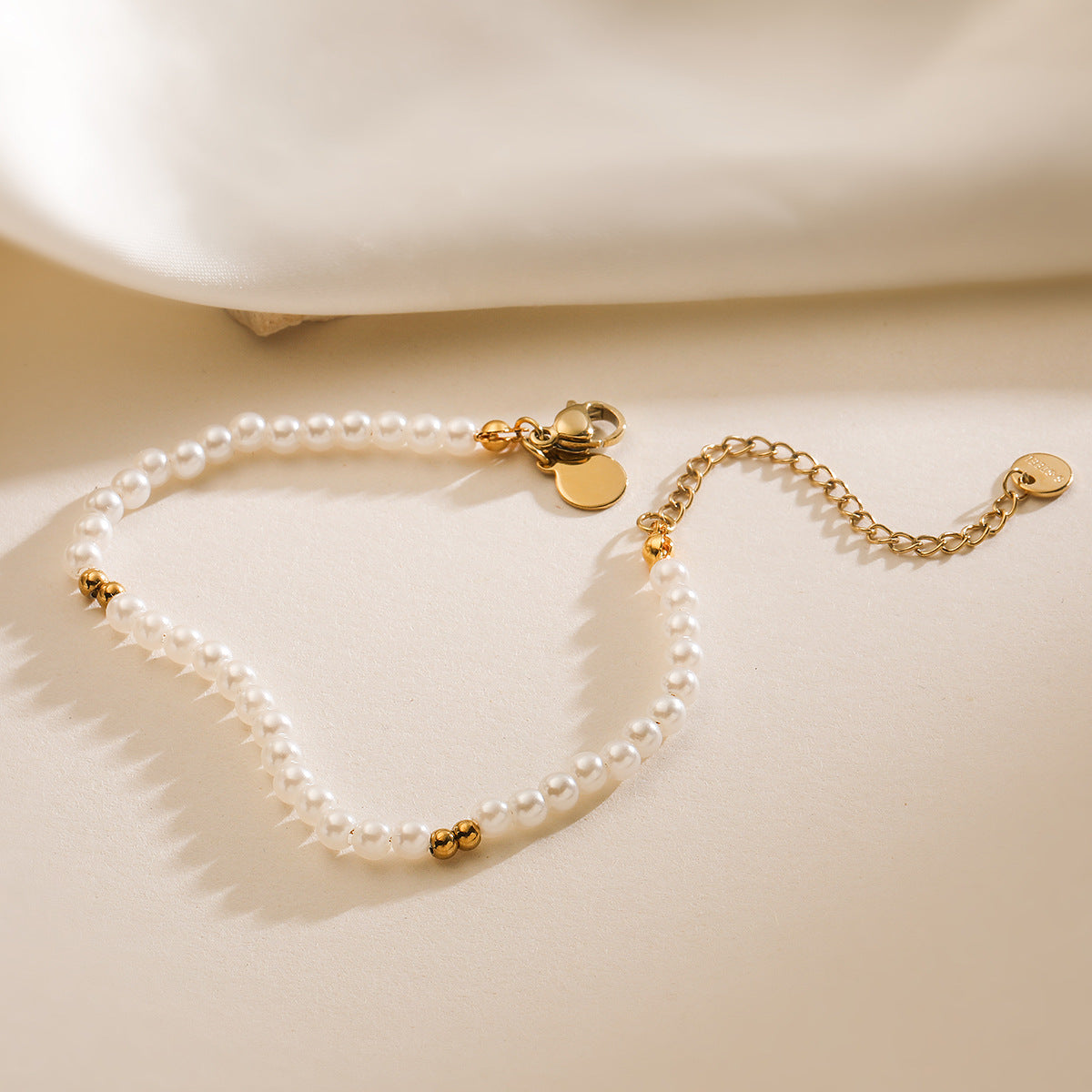Elegant 18K Gold Plated Geometric Stainless Steel Bracelet with Pearl for Women