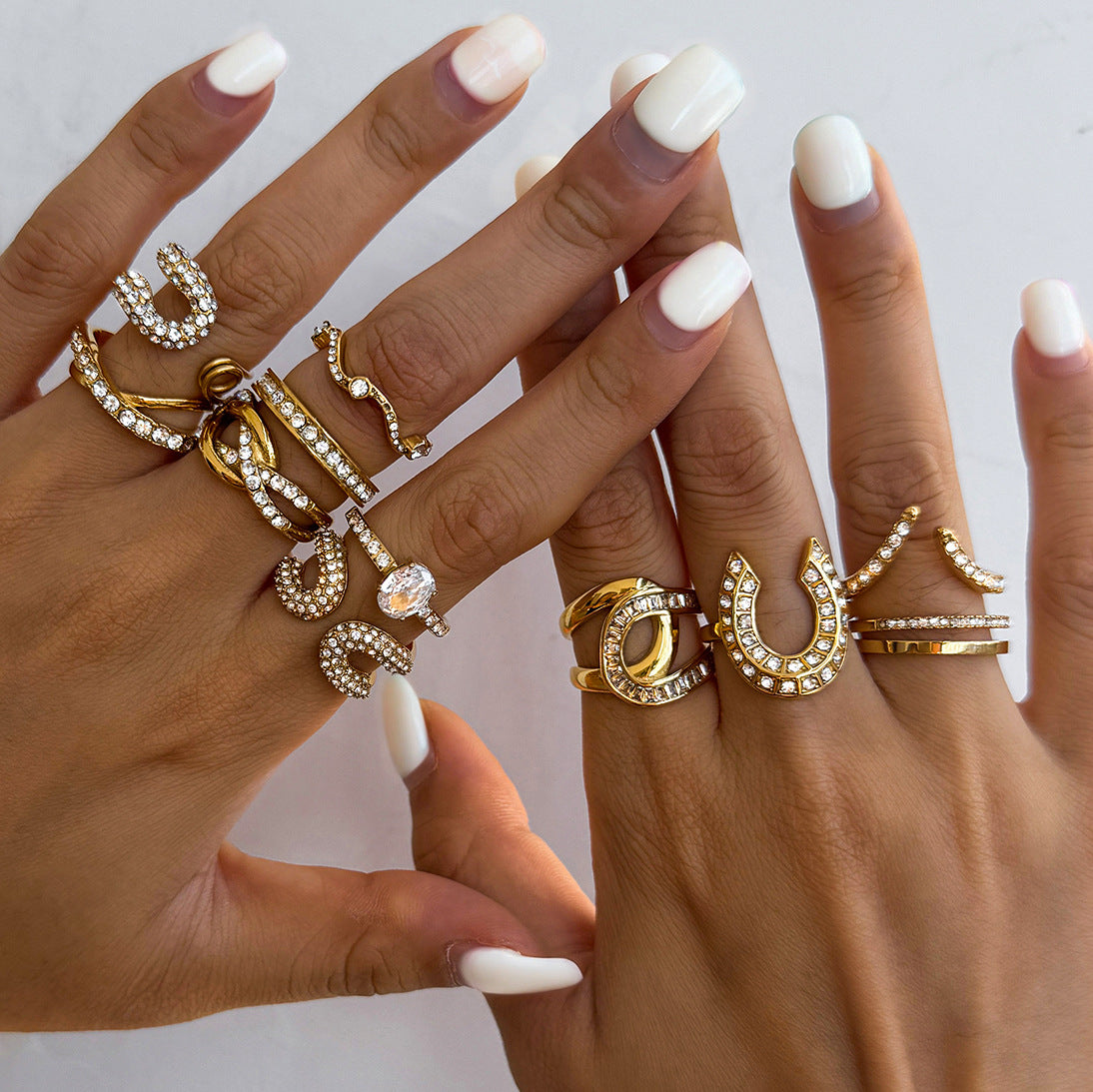 Anello da Donna Geometrico Placcato in Acciaio Inossidabile con Zirconi, Gioielli Minimalisti e di Tendenza