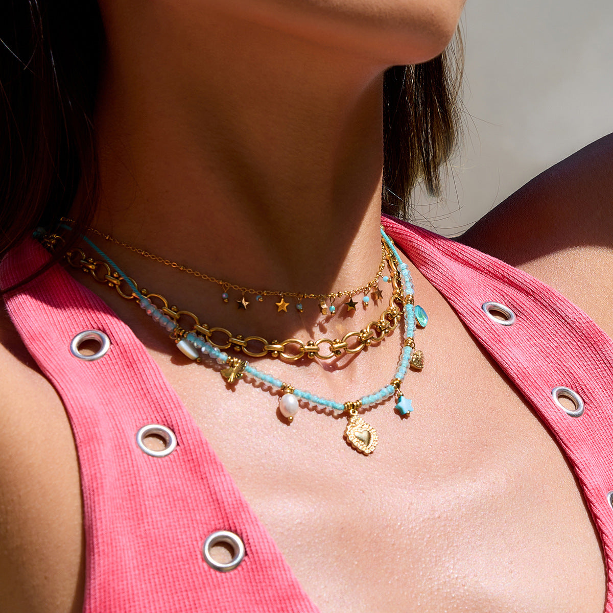 Collana Minimalista Geometrica da Donna in Acciaio al Titanio con Perle e Finitura Placcata, Stile Medaglione, Catenina per Clavicola
