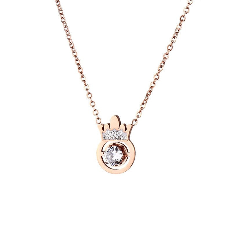 Collana pendente geometrica a forma di corona di lusso in acciaio al titanio con finitura placcata da donna