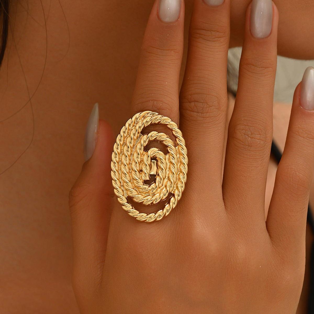 Anillo abierto minimalista de cobre con diseño floral geométrico e incrustaciones de perlas para mujer