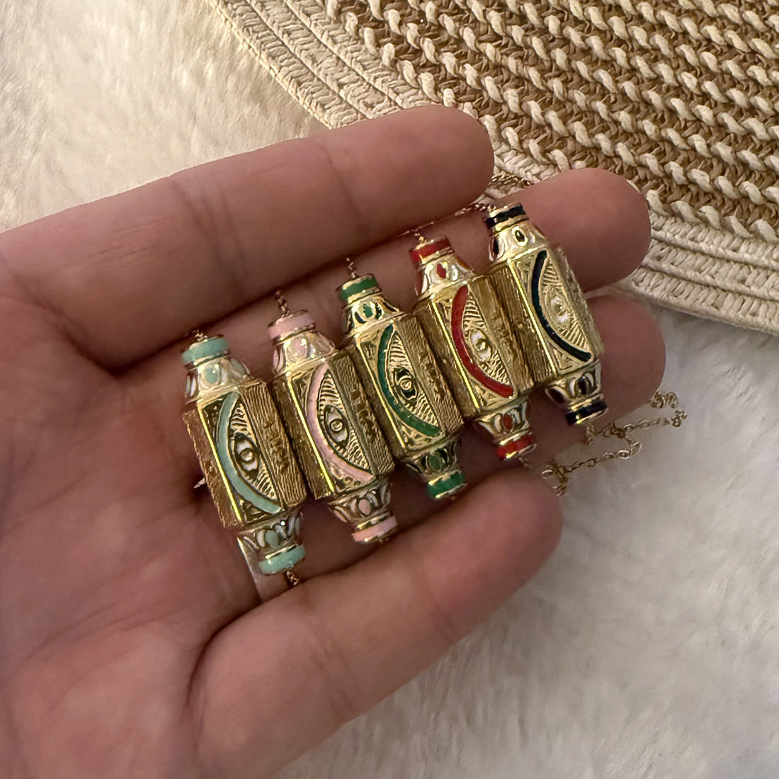 Collana con ciondolo esagonale geometrico a forma di occhio di Fatima in acciaio inossidabile da donna