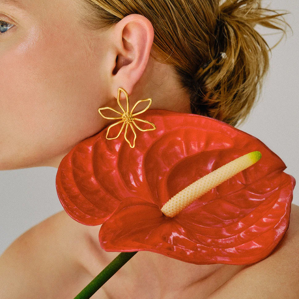 Pendientes de tuerca minimalistas de acero de titanio con chapado, diseño geométrico de flor lineal, para mujer