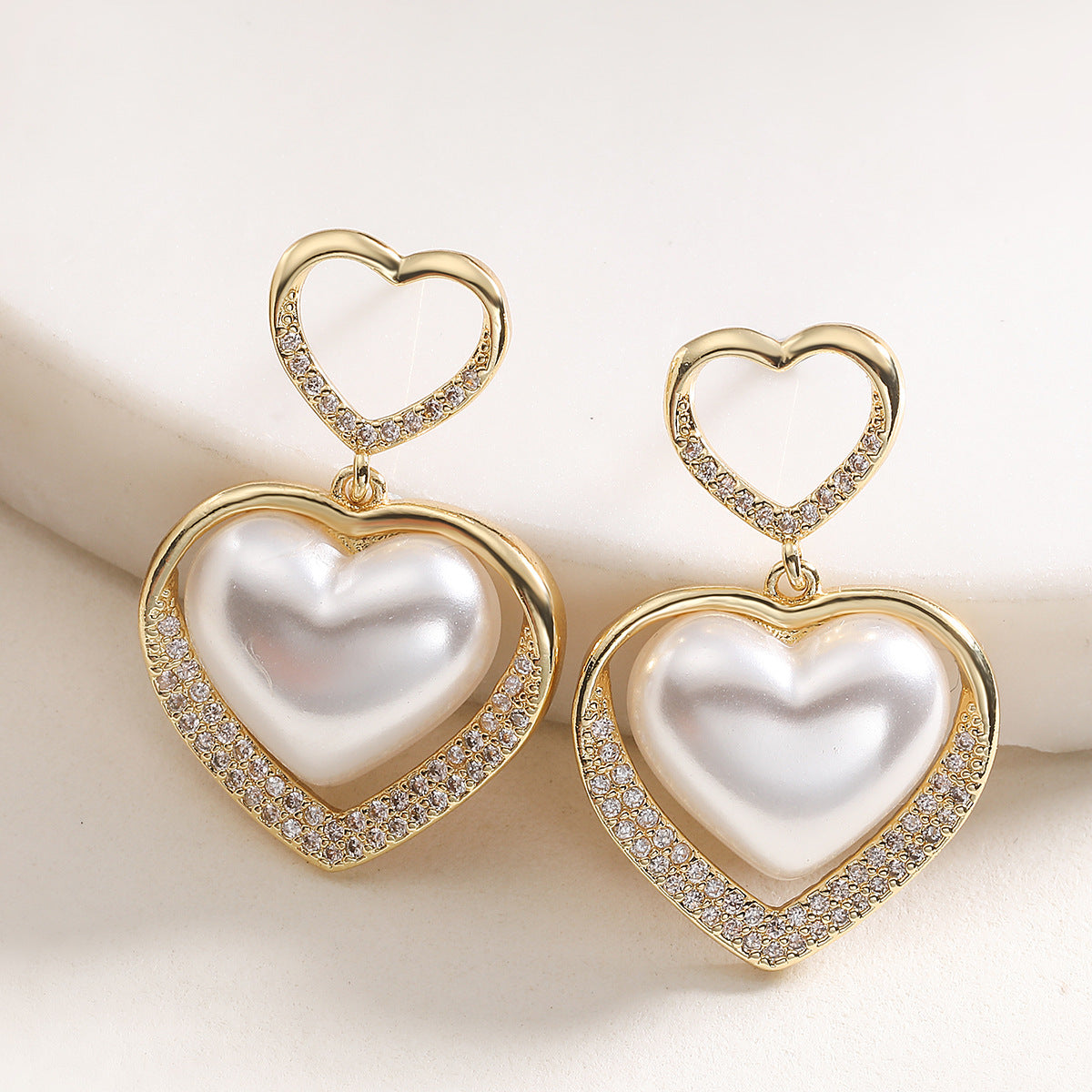 Minimalist Elegant 18K Gold Plated Brass Heart Cubic Zirconia Pendant Necklace and Earring Set with Box Chain for Women