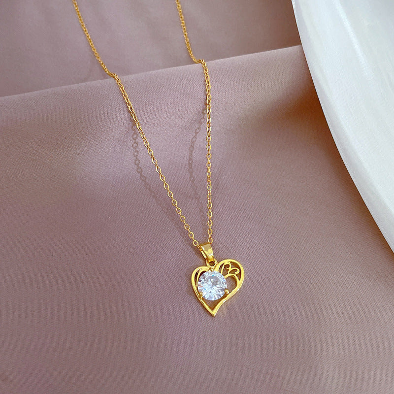 Exclusivo collar de circonitas con forma de corazón de acero de titanio para mujer con delicada cadena de clavícula y diseño geométrico