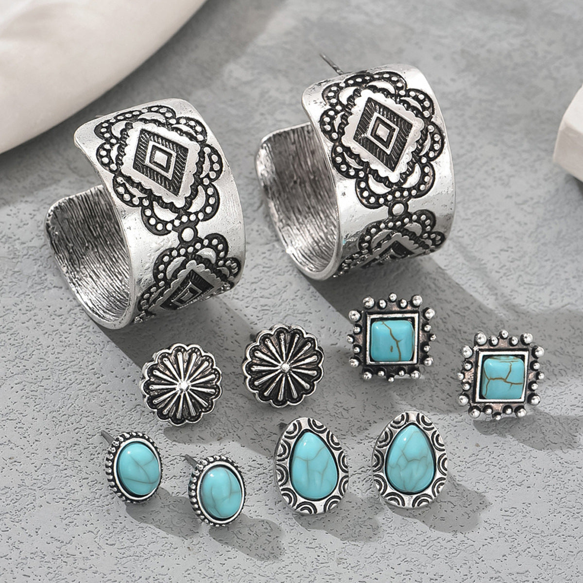 Orecchini da donna in lega in stile corte, geometrici, artistici vintage con micro-pavé di pietre turchesi