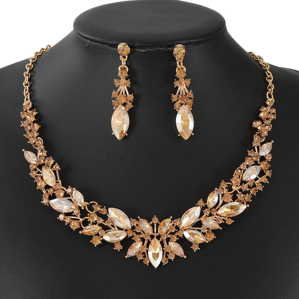 Elegant Floral and Teardrop-Shaped Alloy Necklace Set with Rhinestone Pendant, Plated Finish, for Women