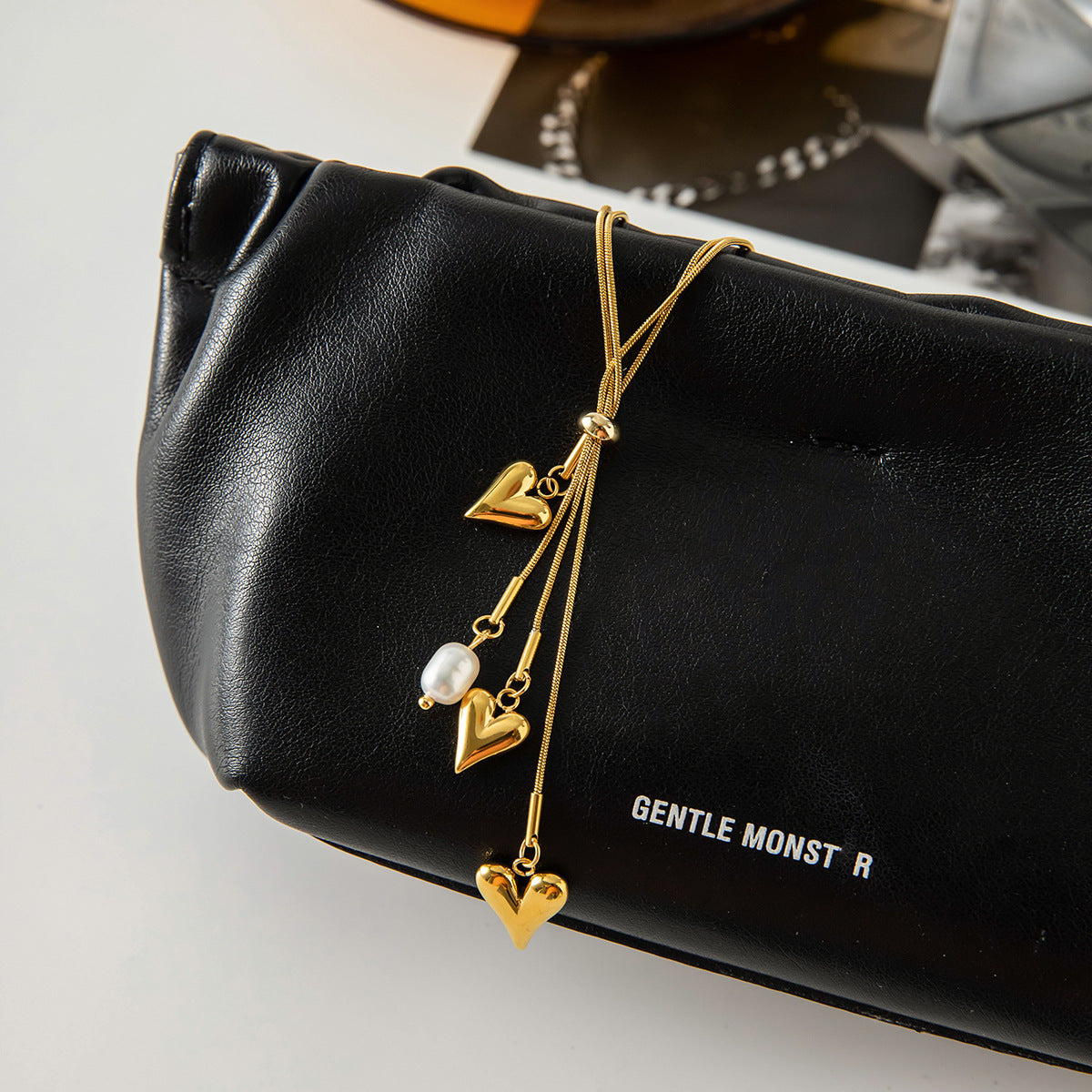 Elegante collana a Y con ciondolo a cuore e nappe in acciaio inossidabile, finitura placcata, catena leggera di lusso per clavicola da donna