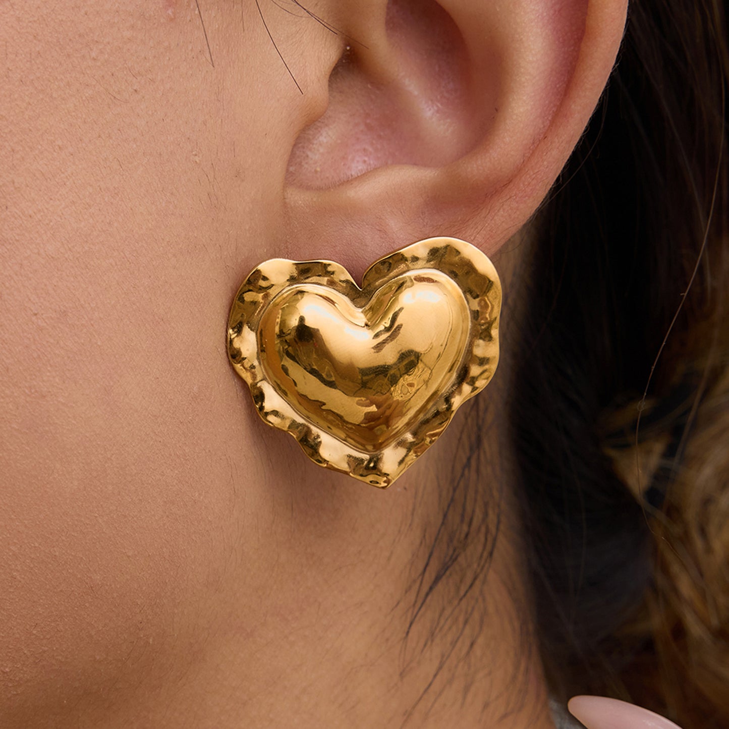 Minimalist Elegant Heart Shaped Stainless Steel and Titanium Steel Plated Stud Earrings for Women