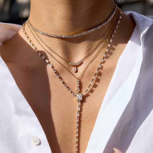 Collana in Acciaio Inox Dorato a Ventaglio Geometrico con Zirconi, Catena Pendente in Acciaio Inossidabile Placcato Oro Sottovuoto PVD da Donna