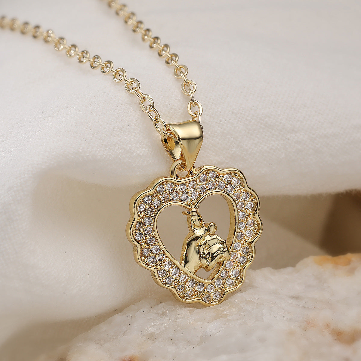 Minimalist 18K Gold Plated Brass Heart Pendant with Cubic Zirconia for Women
