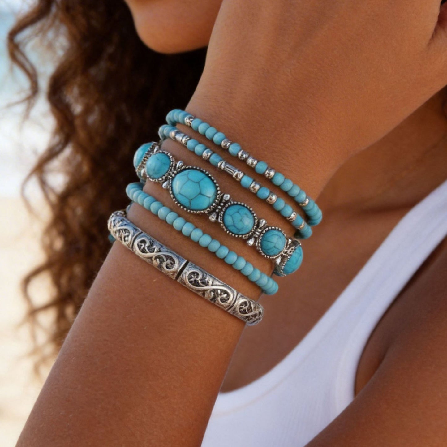 Ethnic Casual Round Geometric Alloy Bracelet with Simulated Turquoise